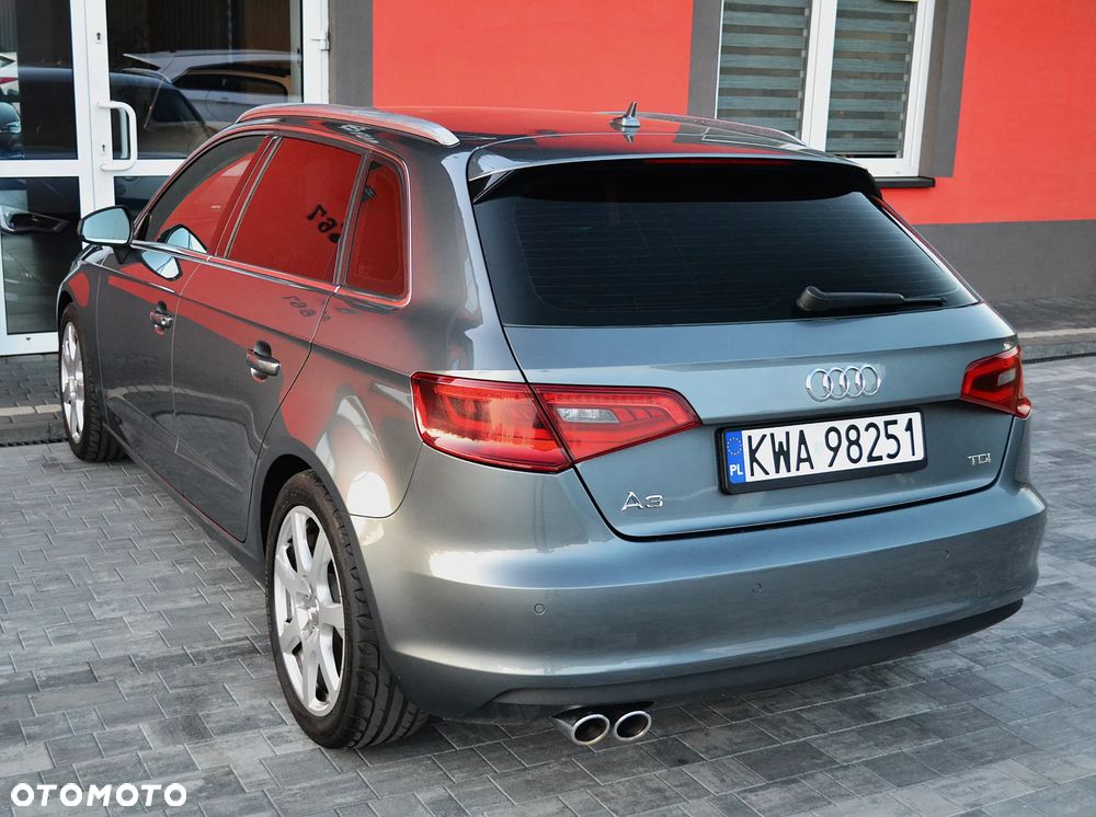 Audi A3 Sportback 2.0 TDI Ambiente - 2