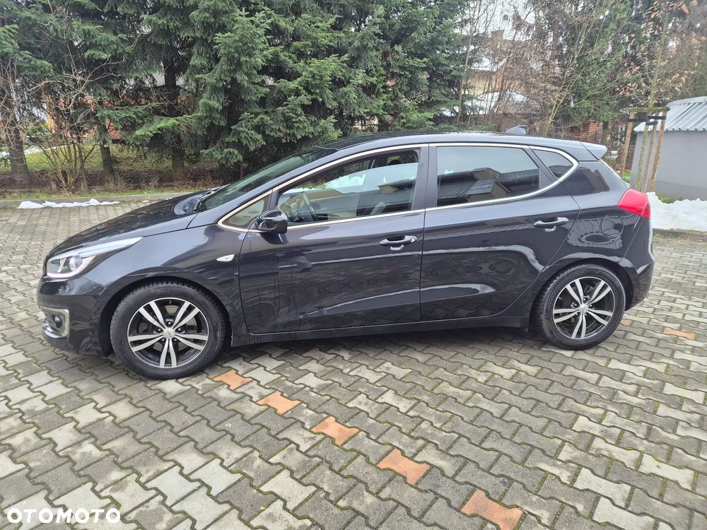 Kia Ceed 1.6 GDI ISG Platinum Edition - 7