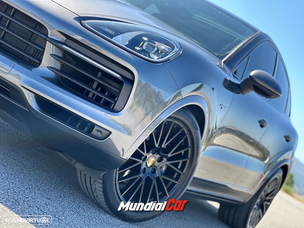 Porsche Cayenne Coupé E-Hybrid - 10