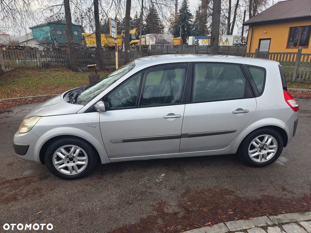 Renault Scenic 2.0 Confort Authentique - 3