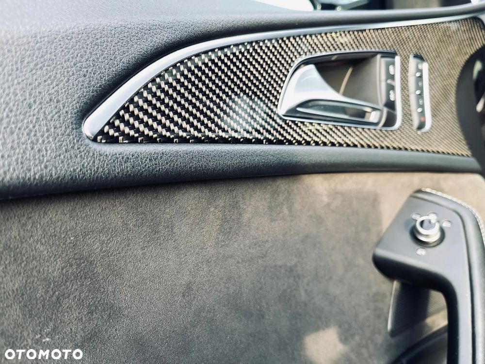 Audi RS6 Avant Standard - 13