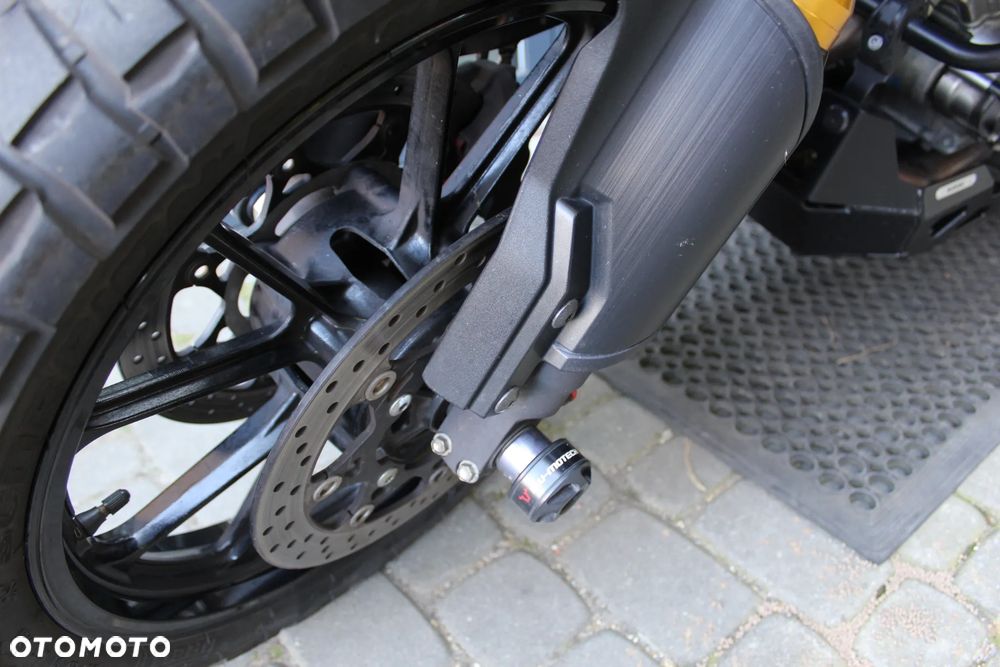 Suzuki V-STROM - 15