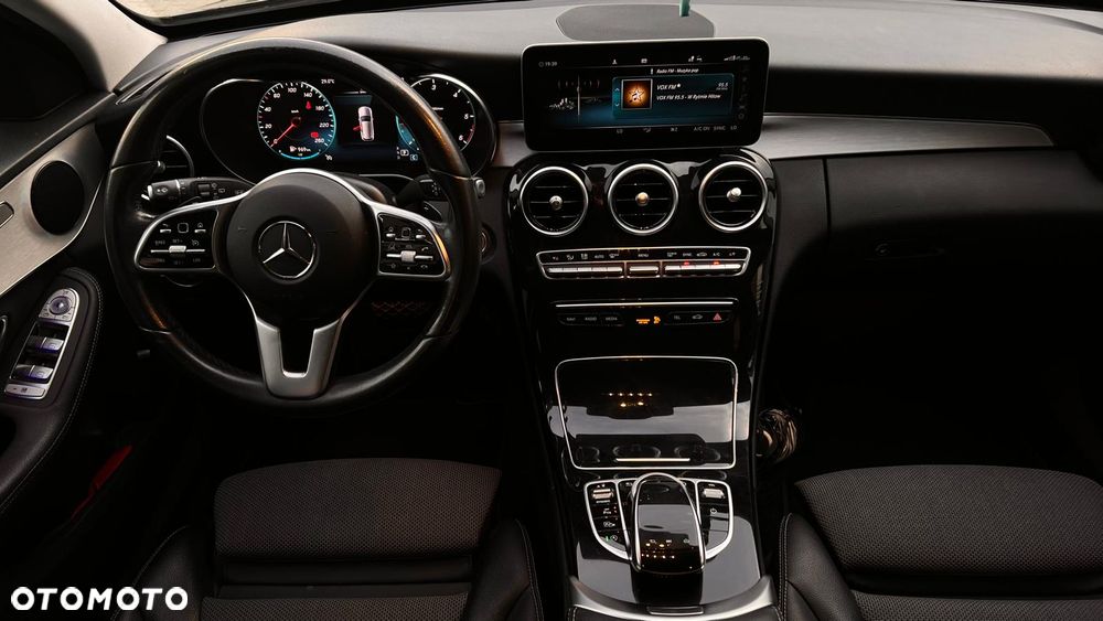 Mercedes-Benz Klasa C 220 d 4Matic 9G-TRONIC AMG Line - 10