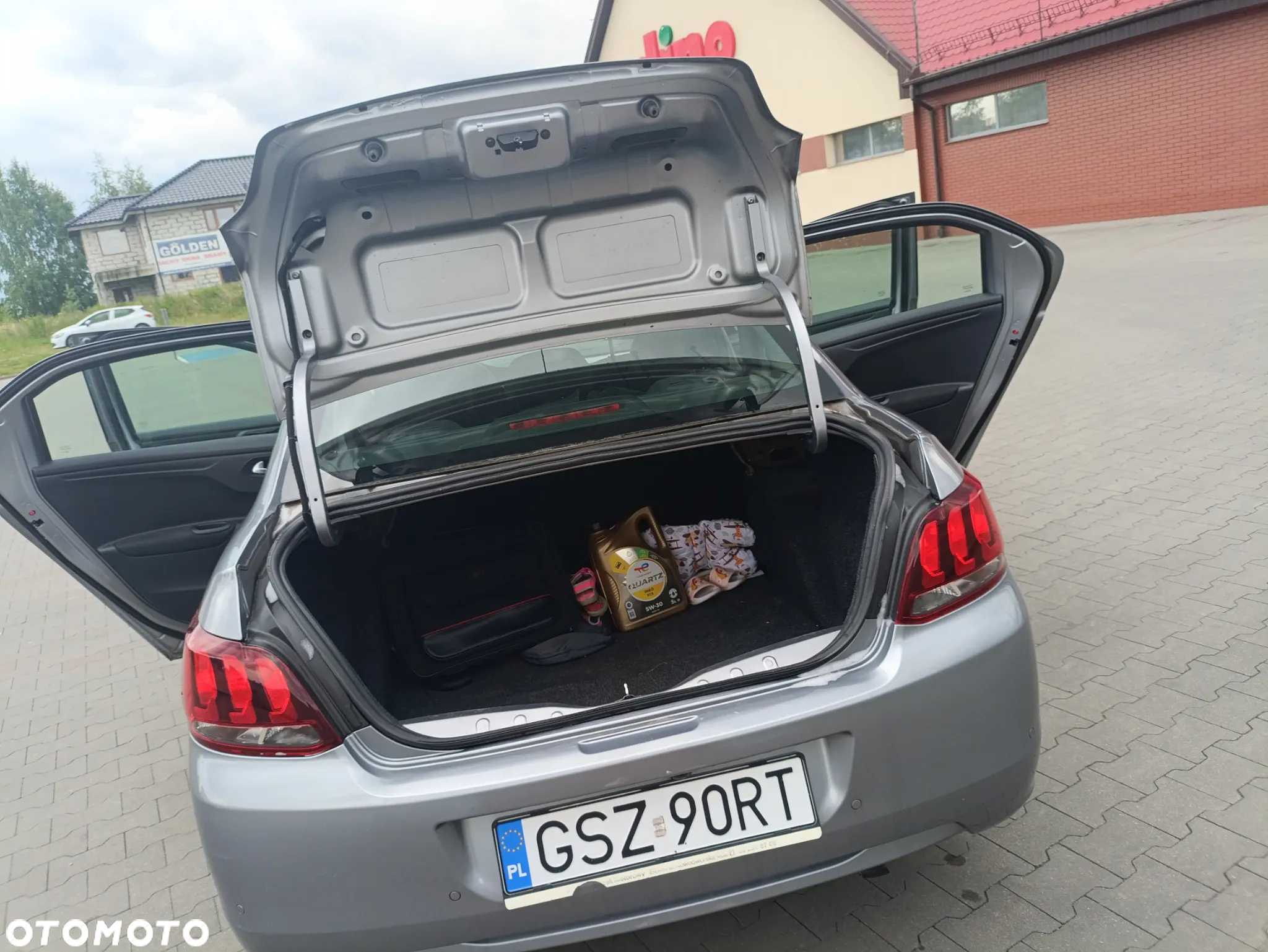Peugeot 301 1.6 VTi Allure - 11