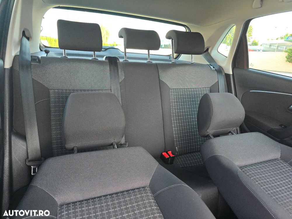 Volkswagen Polo 1.4 TDI Blue Motion Technology Allstar - 11