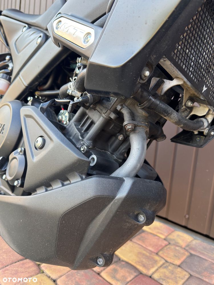 Yamaha MT - 8