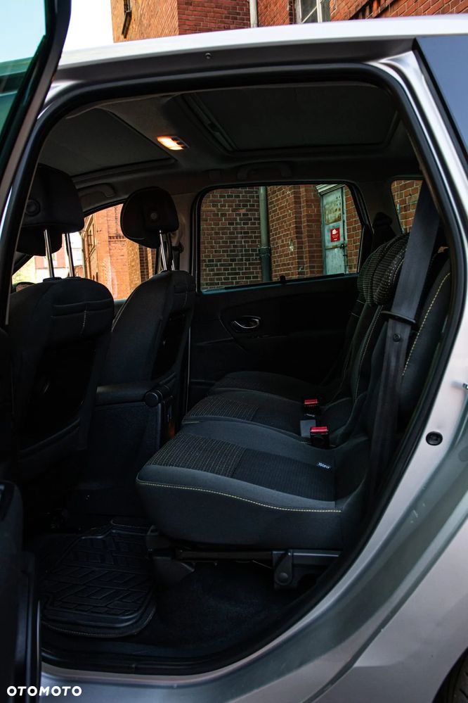 Renault Scenic 1.4 16V TCE Privilege - 11