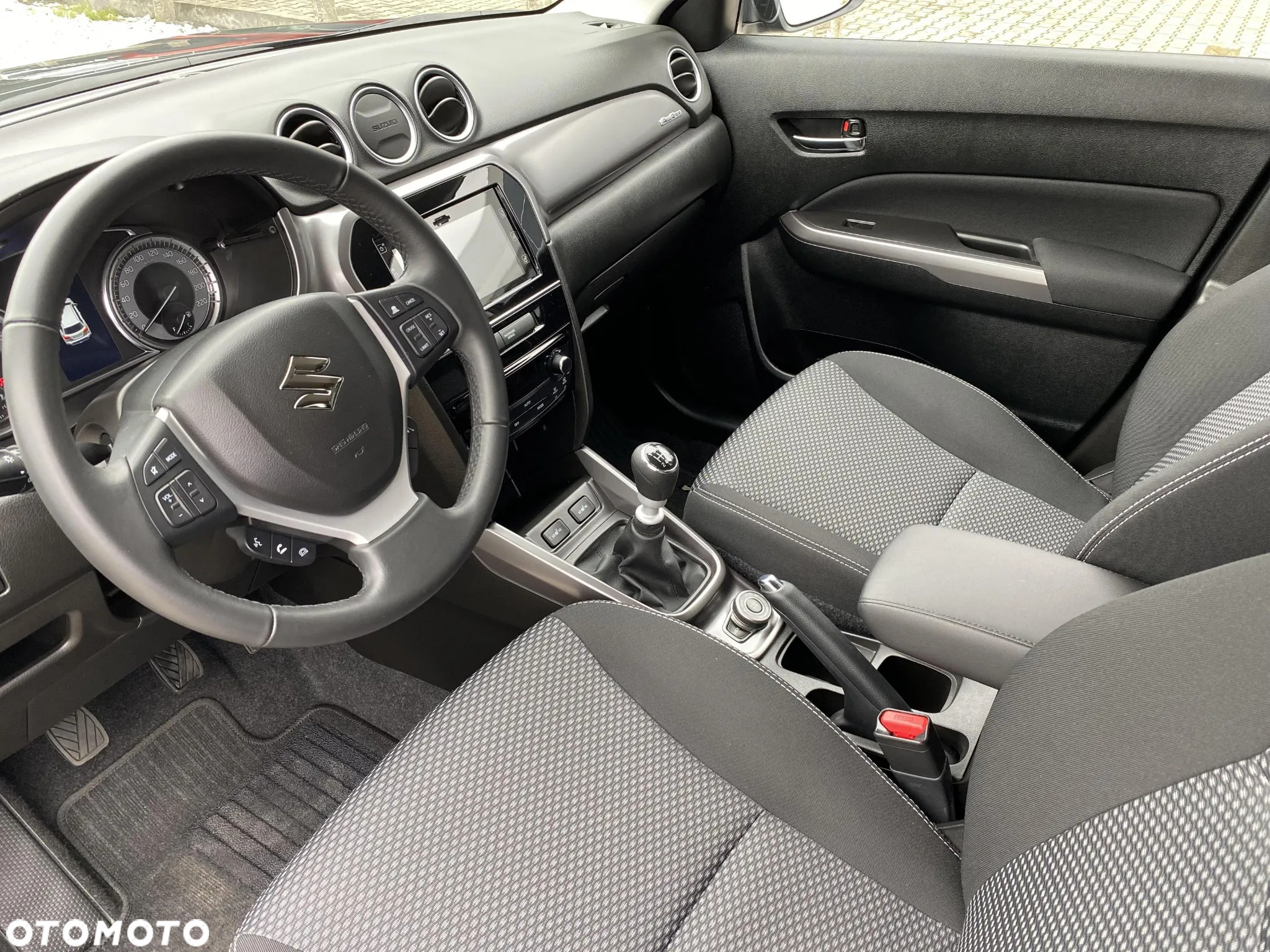 Suzuki Vitara 1.4 Boosterjet SHVS Premium 4WD - 9