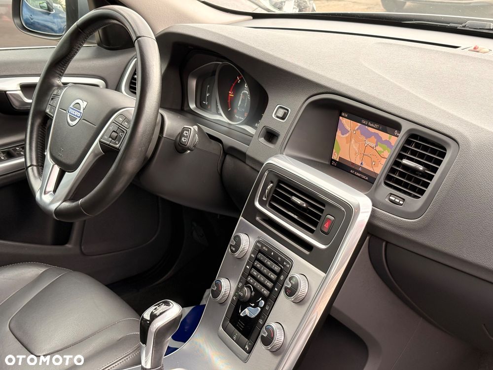 Volvo V60 D3 Momentum Core - 25