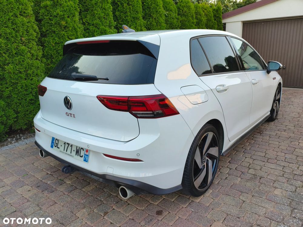 Volkswagen Golf - 18