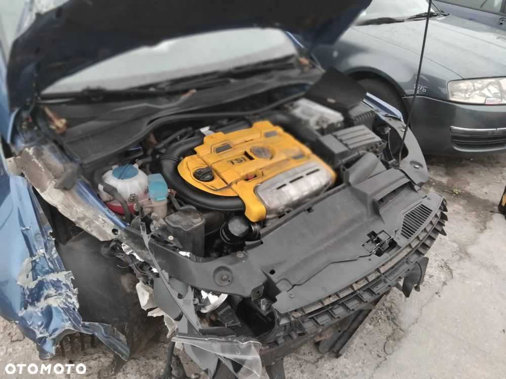 VW Scirocco z silnikiem 1,4 TSI Ozn. CAVD i skrzynią manualną 6 b ozn. KWB lakier kod LR5Z - 3