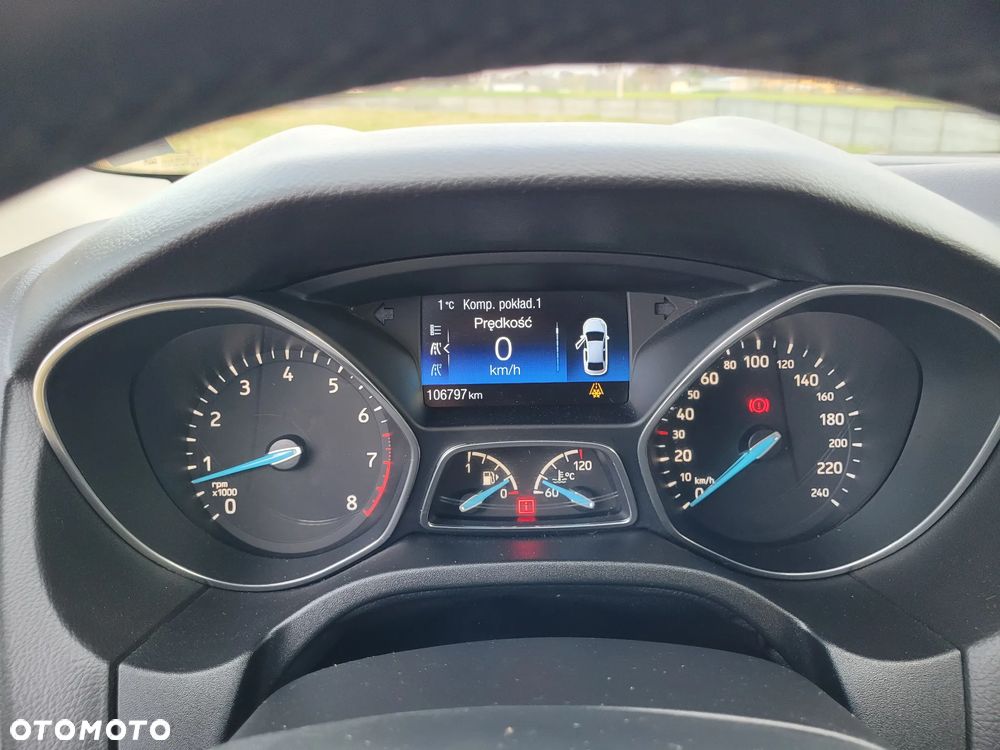 Ford Focus 1.0 EcoBoost Titanium - 24