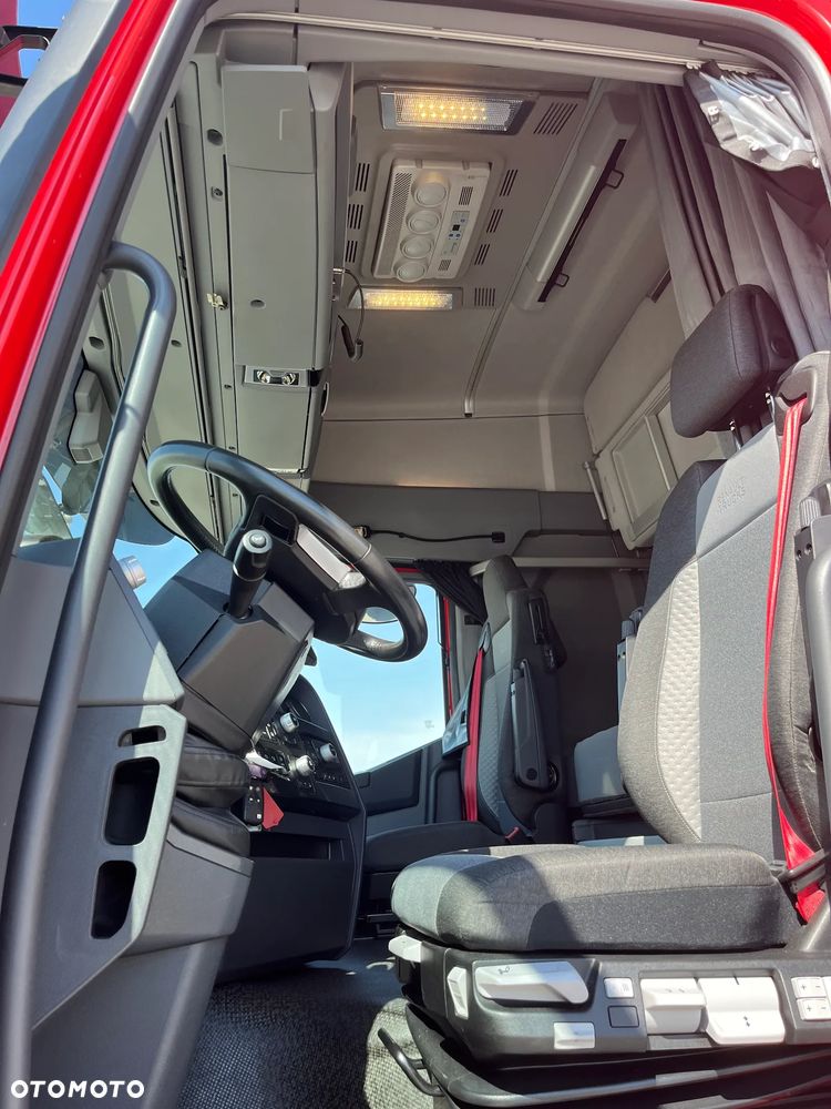 Renault T 520KM - 8