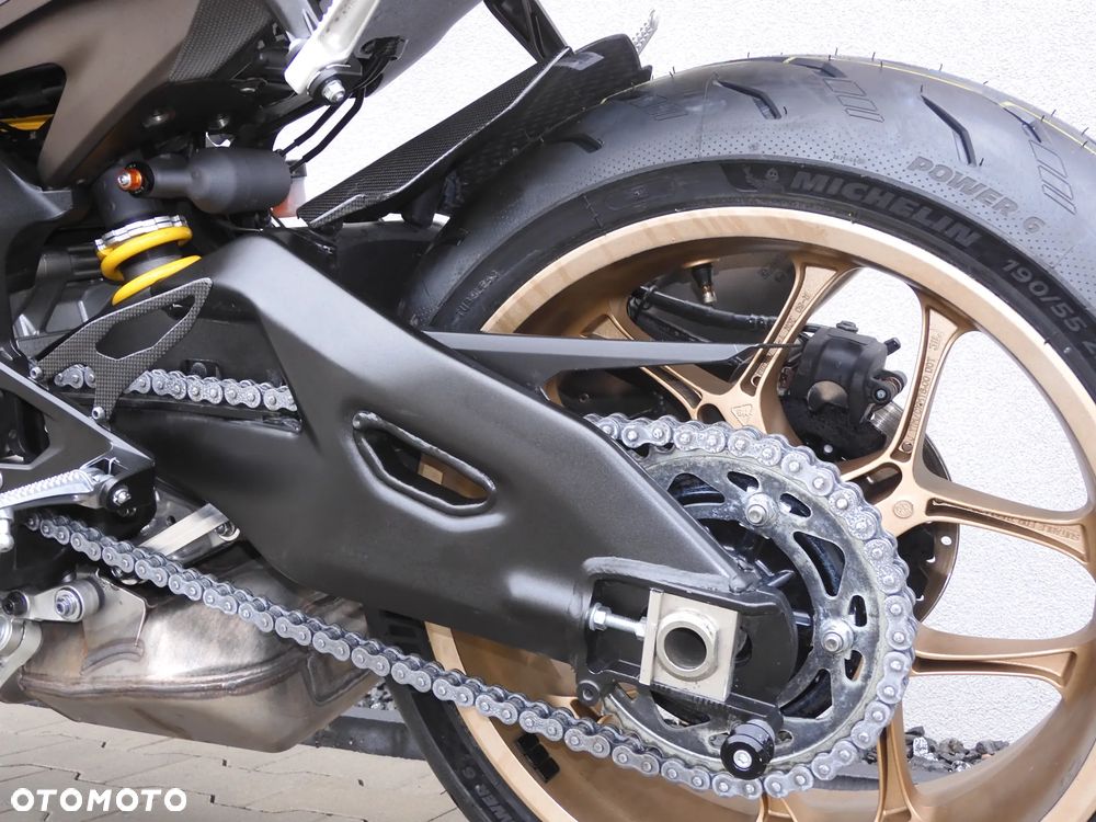 Yamaha R1 - 28