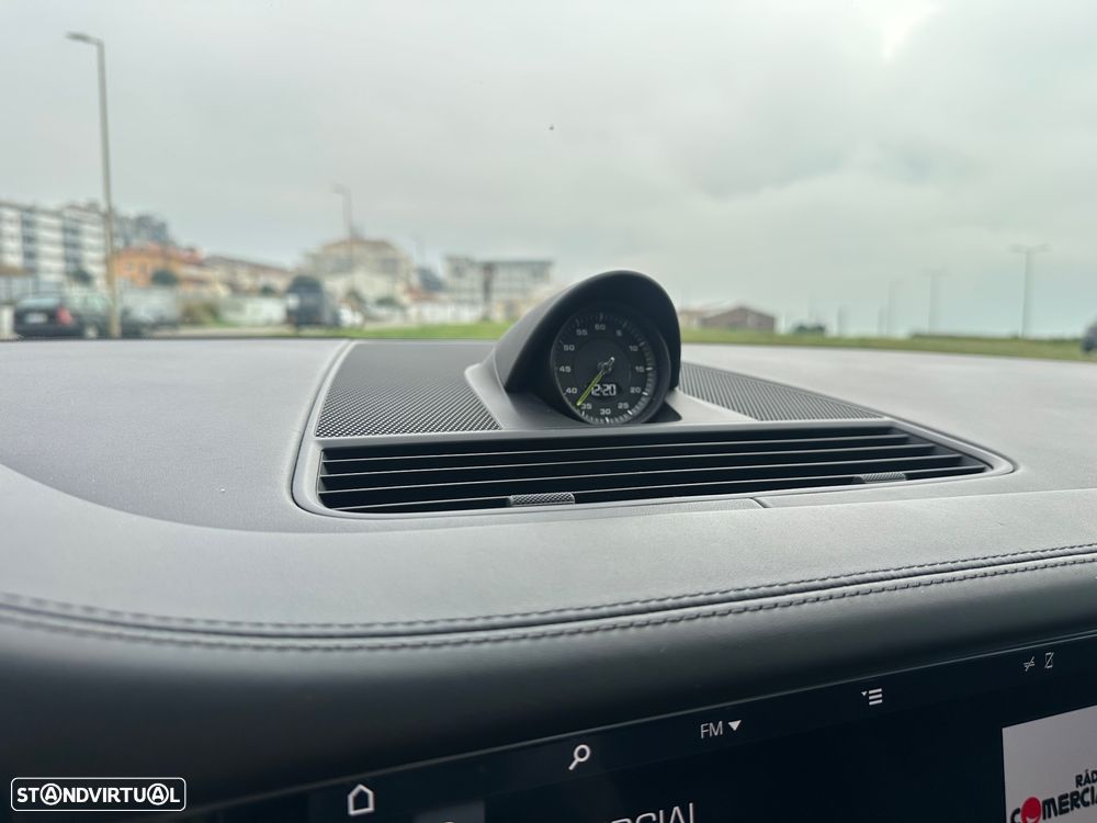 Porsche Panamera Sport Turismo 4 E-Hybrid - 22