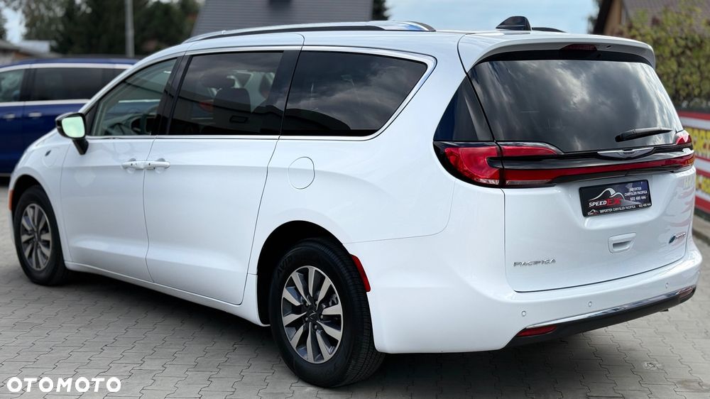 Chrysler Pacifica - 9
