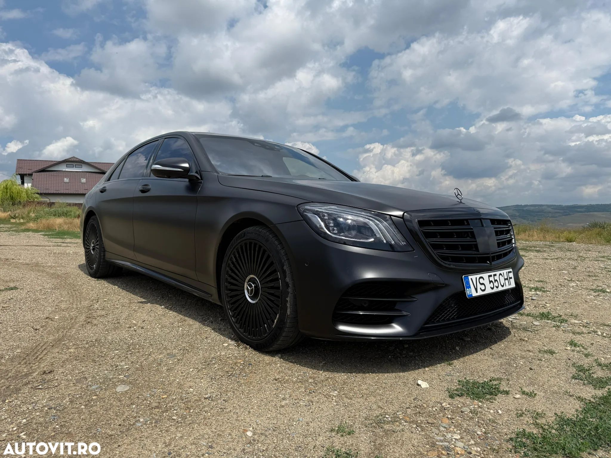 Mercedes-Benz S 560 4MATIC Long Aut. - 1