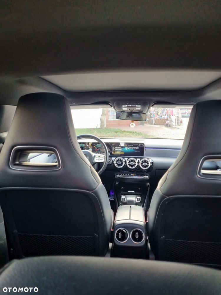 Mercedes-Benz Klasa A 200 AMG Line 7G-DCT - 3