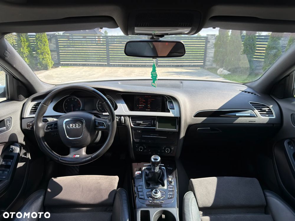 Audi A4 Avant 2.0 TFSI quattro S line Sportpaket (plus) - 32