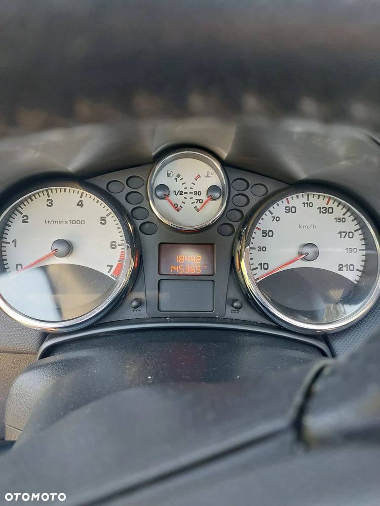 Peugeot 207 CC - 8