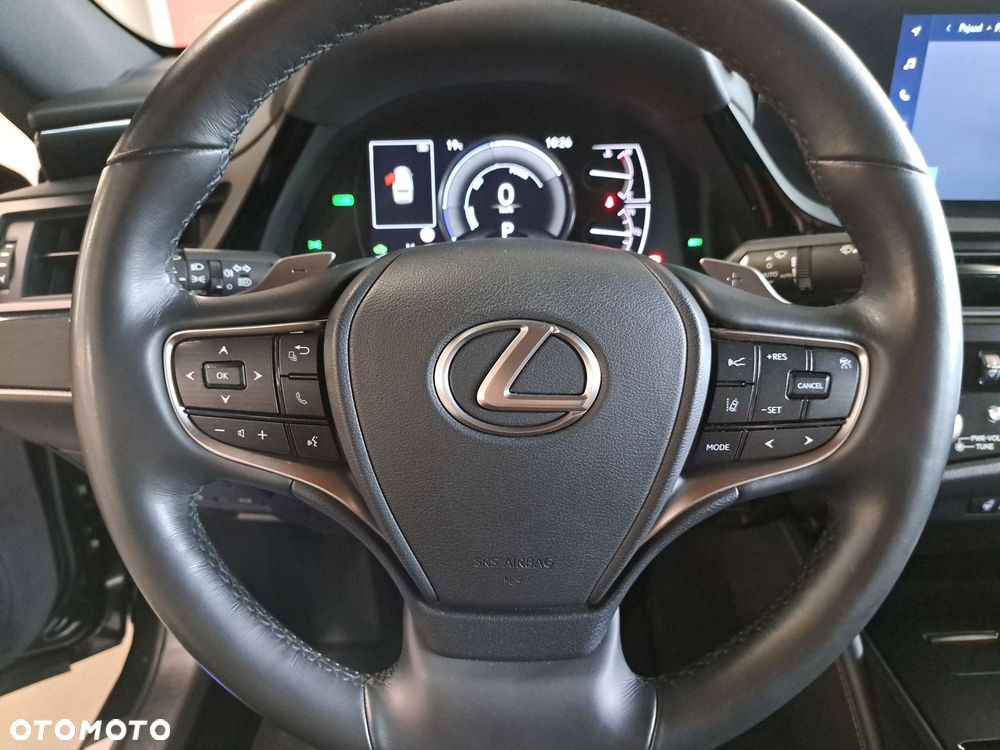 Lexus ES 300h Business Edition - 33