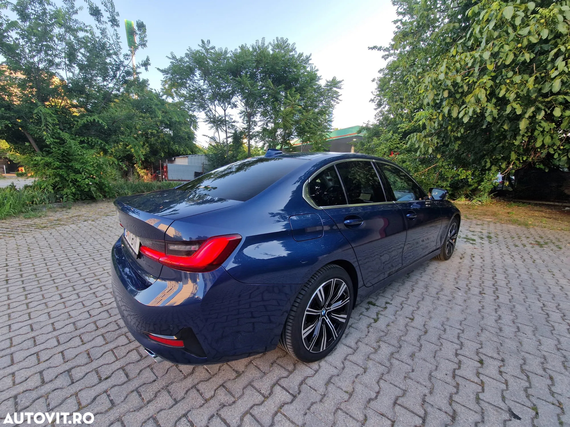 BMW Seria 3 320d xDrive Aut. Luxury Line - 7