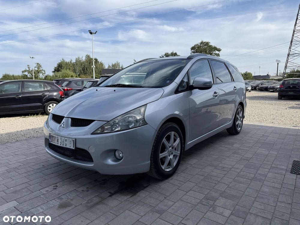 Mitsubishi Grandis 2.4 Inform - 11