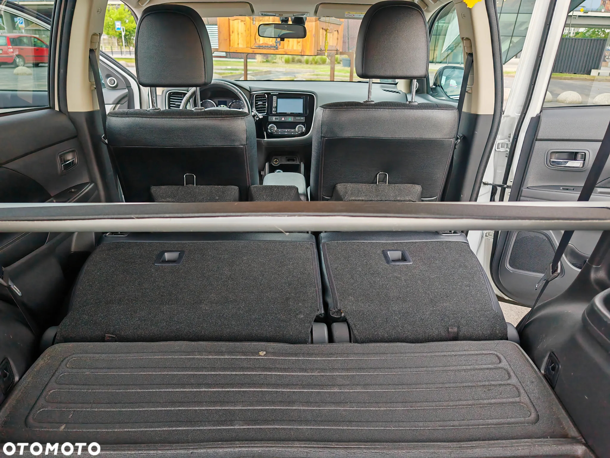 Mitsubishi Outlander 2.0 Instyle + 4WD CVT - 20