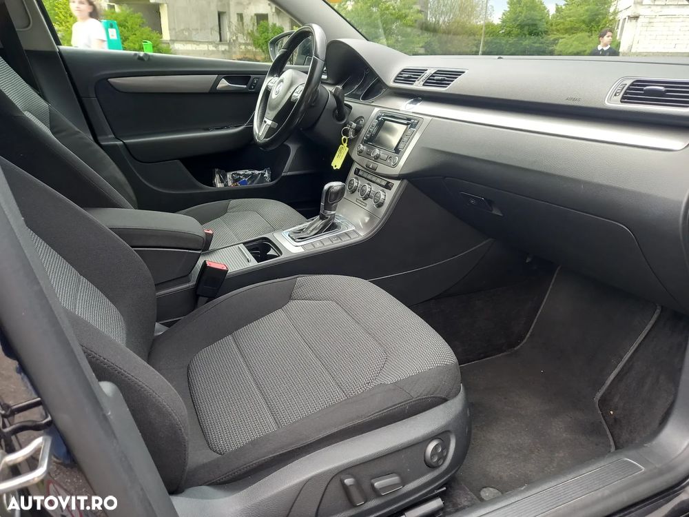 Volkswagen Passat 2.0 TDI DSG BlueMotion Technology Comfortline - 13