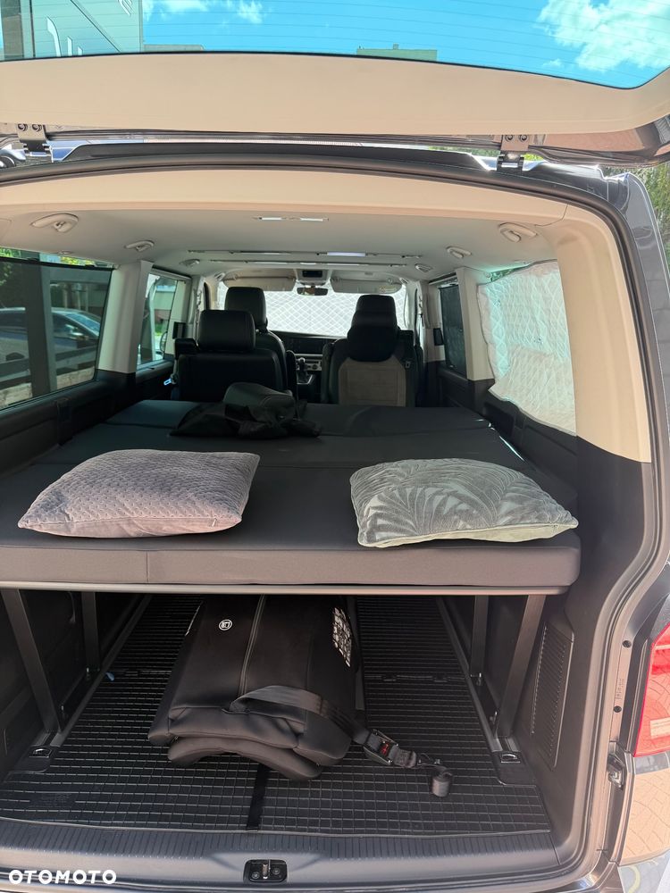 Volkswagen Multivan - 17