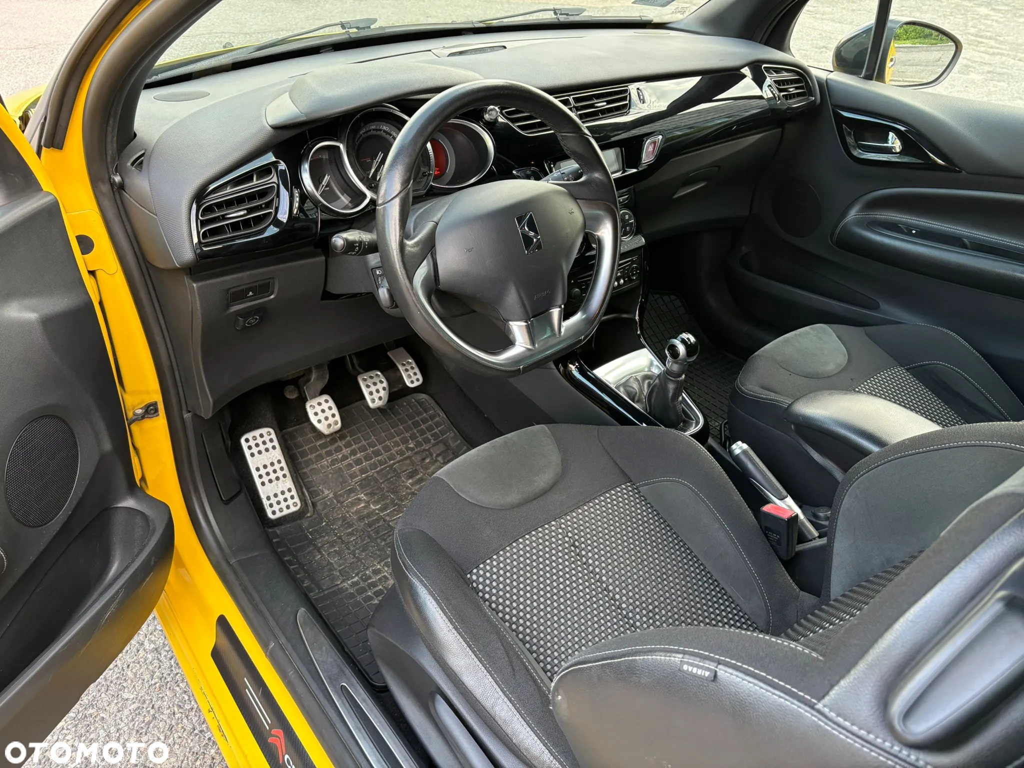 Citroën DS3 1.6 VTi SoChic - 14