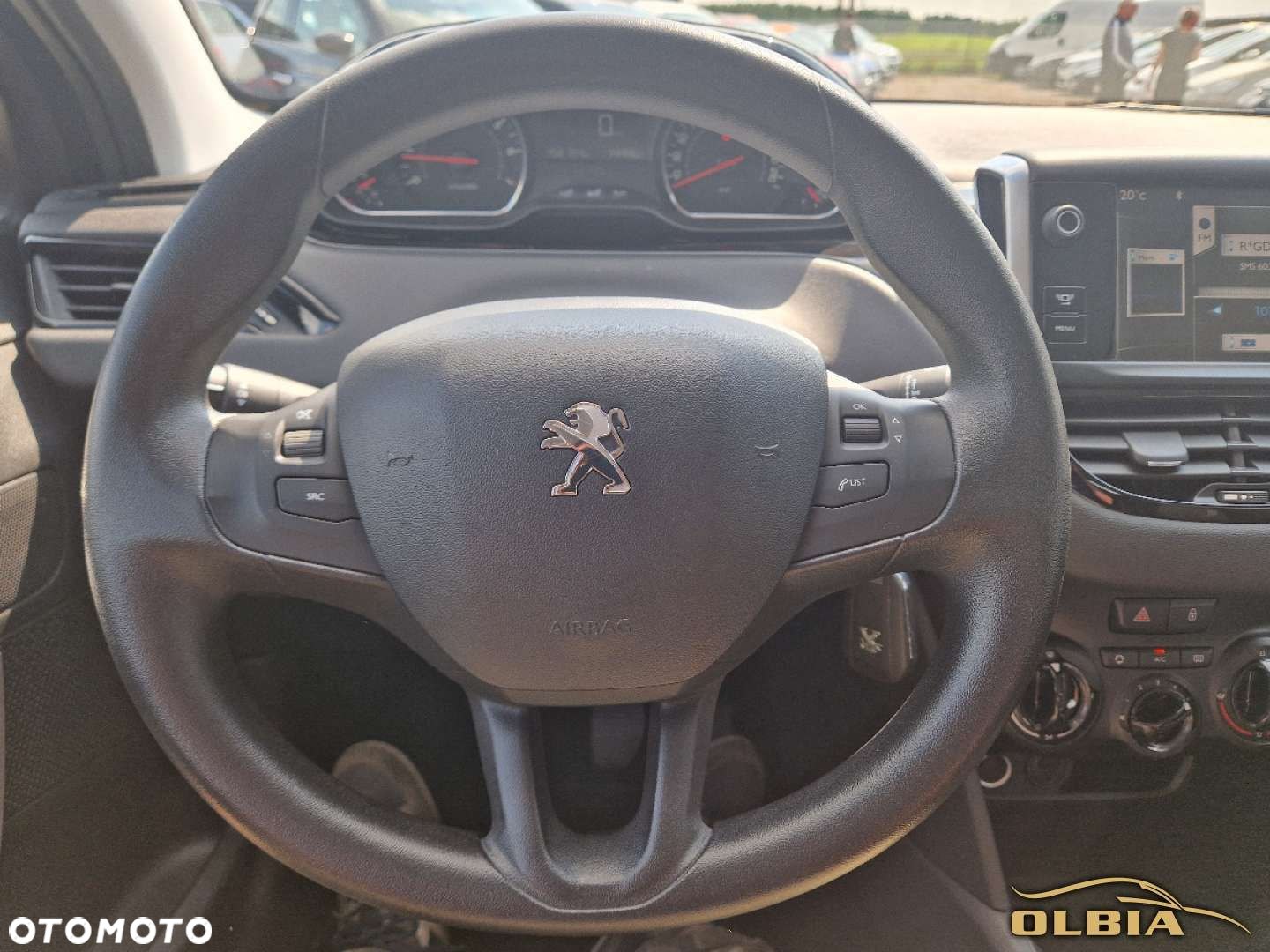 Peugeot 208 - 23