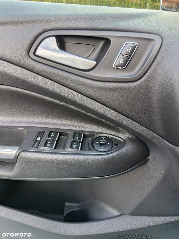 Ford Kuga - 16