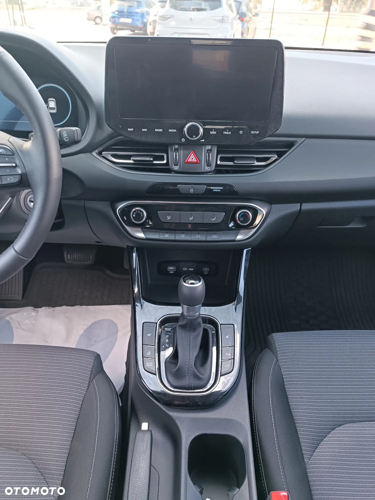 Hyundai i30 1.6 T-GDI Modern DCT - 27