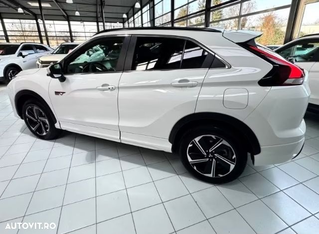 Mitsubishi Eclipse-Cross 4WD Plus Select - 2