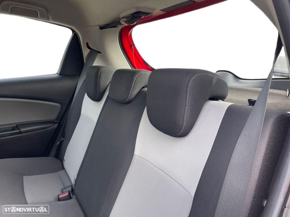 Toyota Yaris 1.0 VVT-i Comfort+P.Style - 11