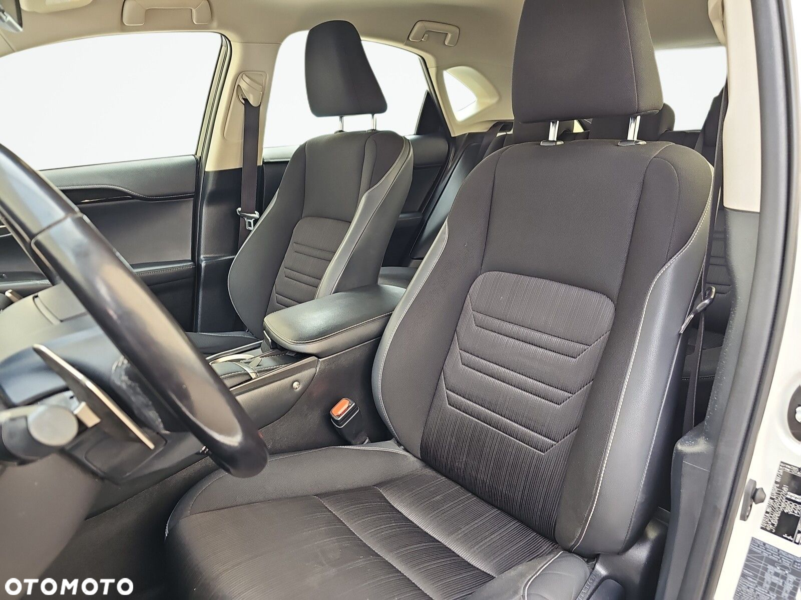 Lexus NX - 13