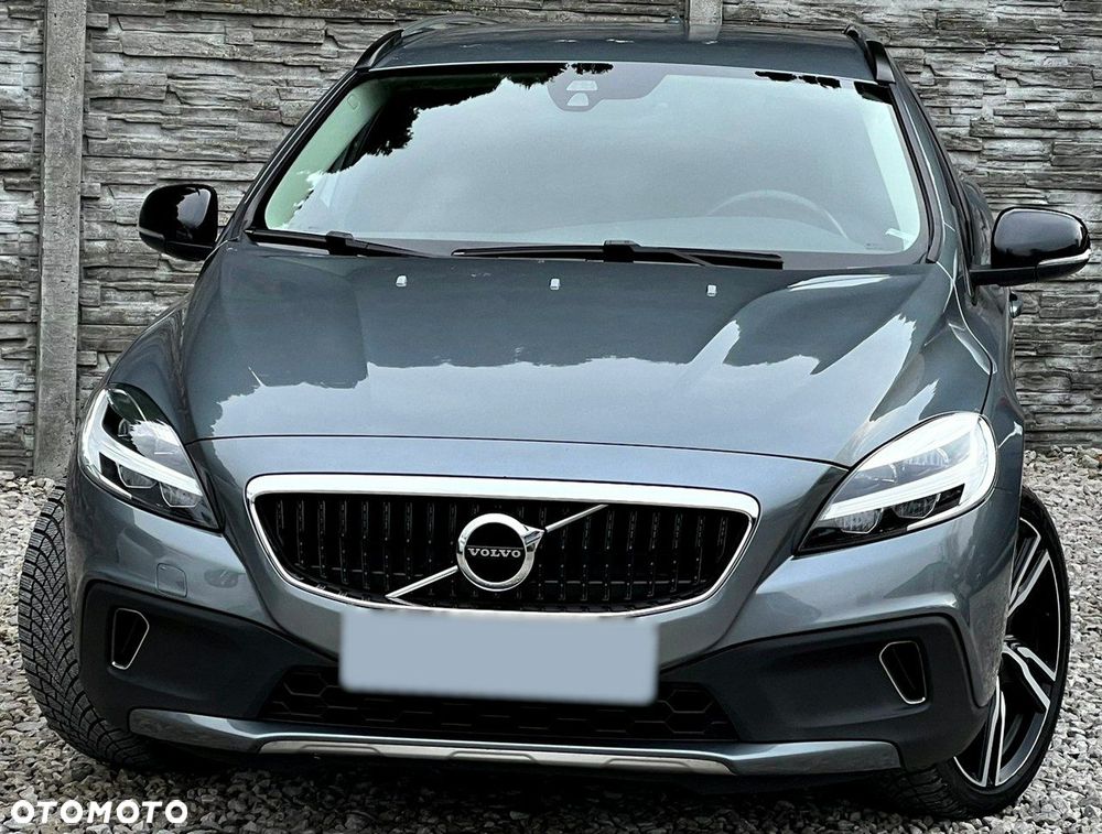 Volvo V40 Cross Country - 10