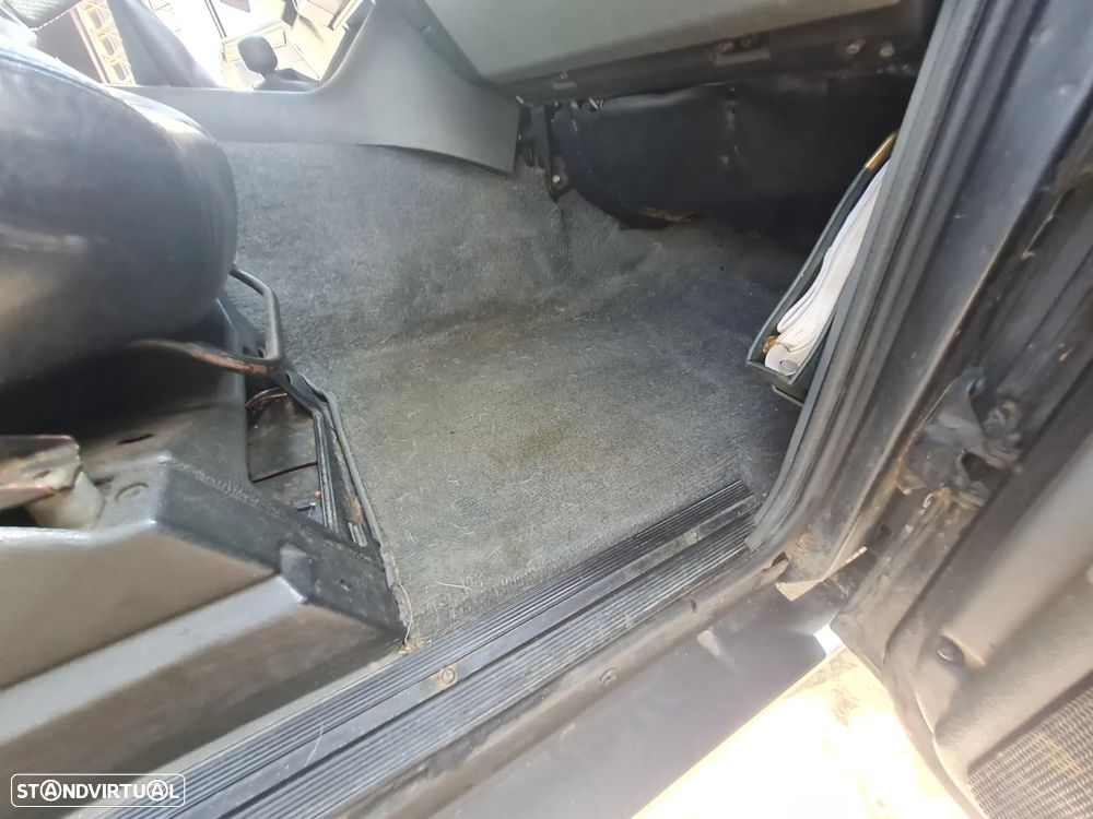 Land Rover Range Rover 2.5 TDi - 31