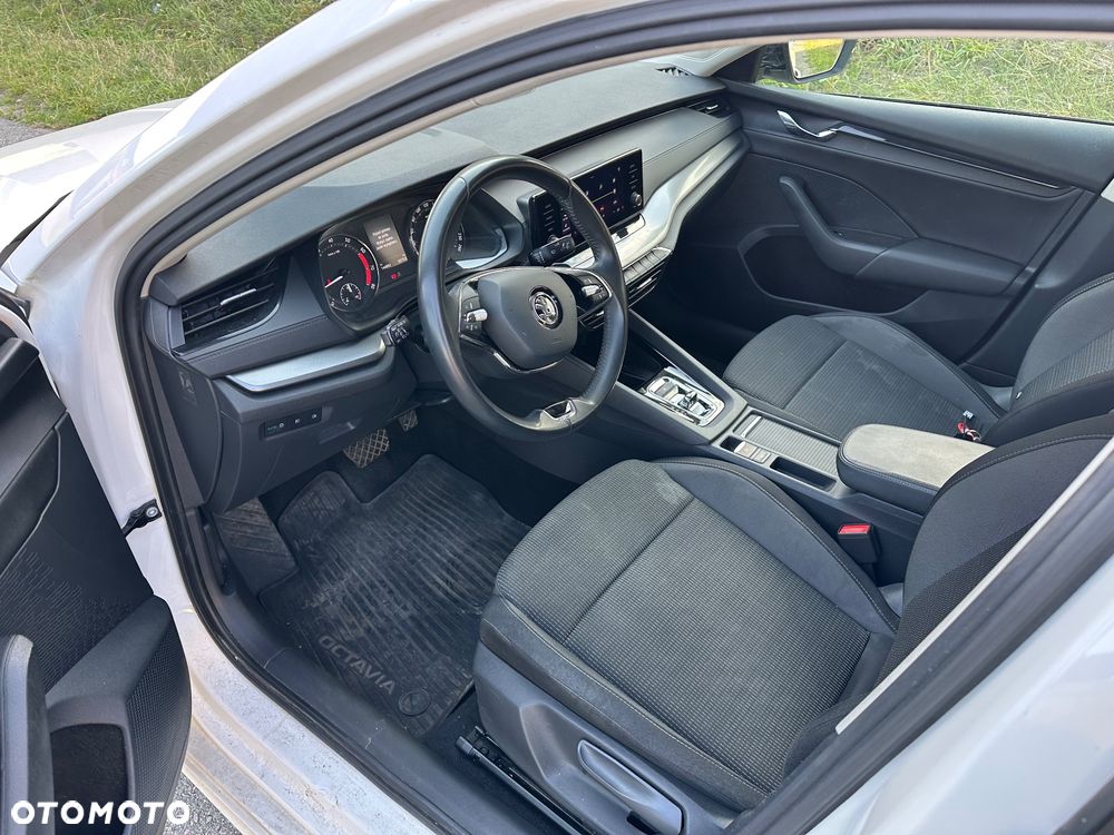 Skoda Octavia 1.0 TSI e-Tec Ambition DSG - 9