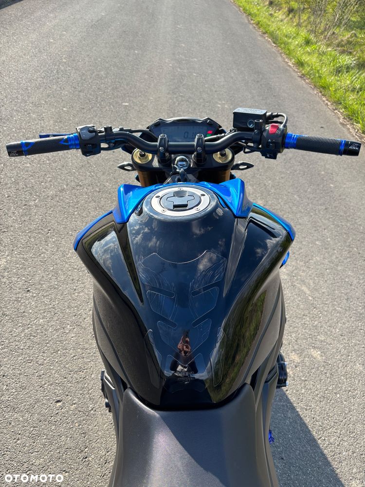 Suzuki GSX - 10