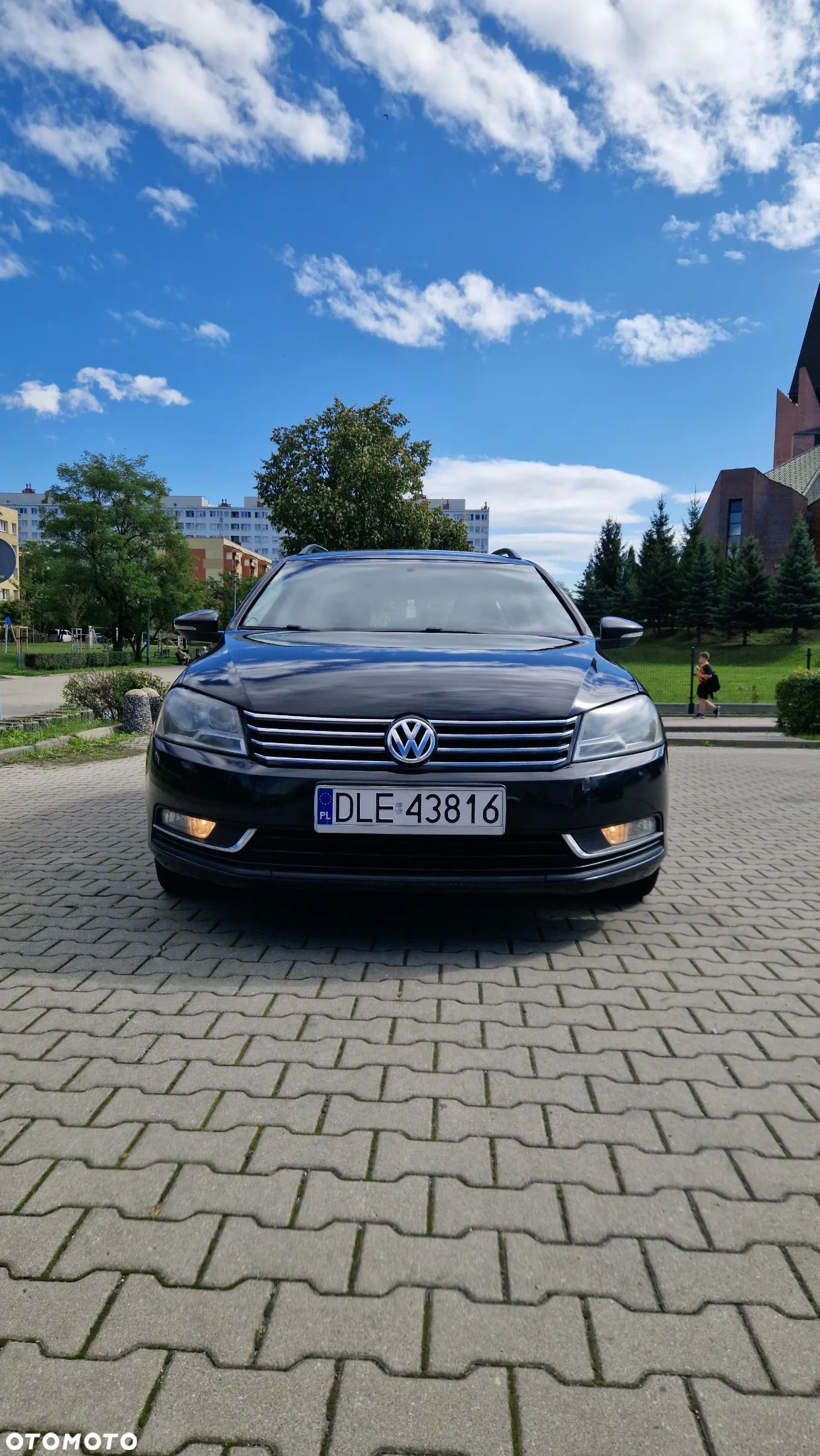 Volkswagen Passat - 1