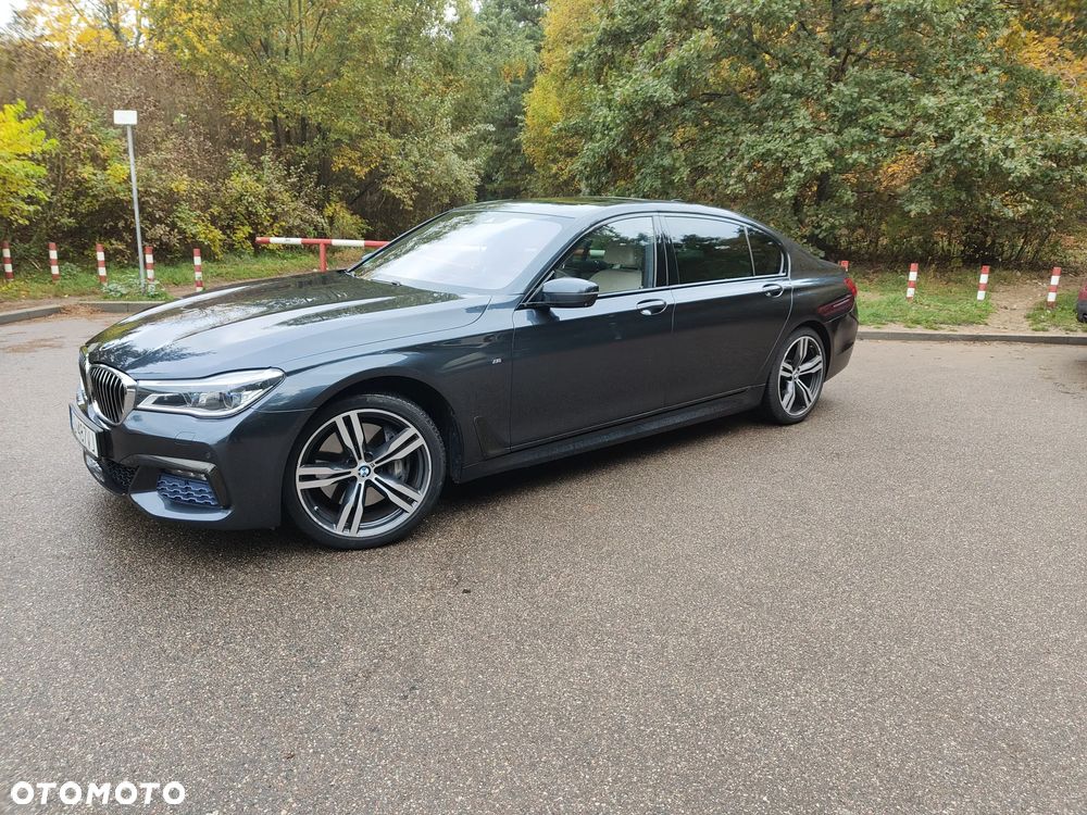BMW Seria 7 750Li xDrive - 3