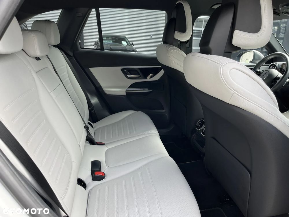 Mercedes-Benz GLC 300 de 4-Matic AMG Line - 15