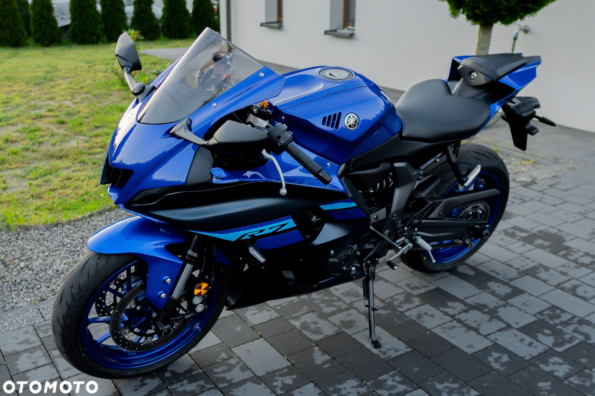 Yamaha R7 - 7