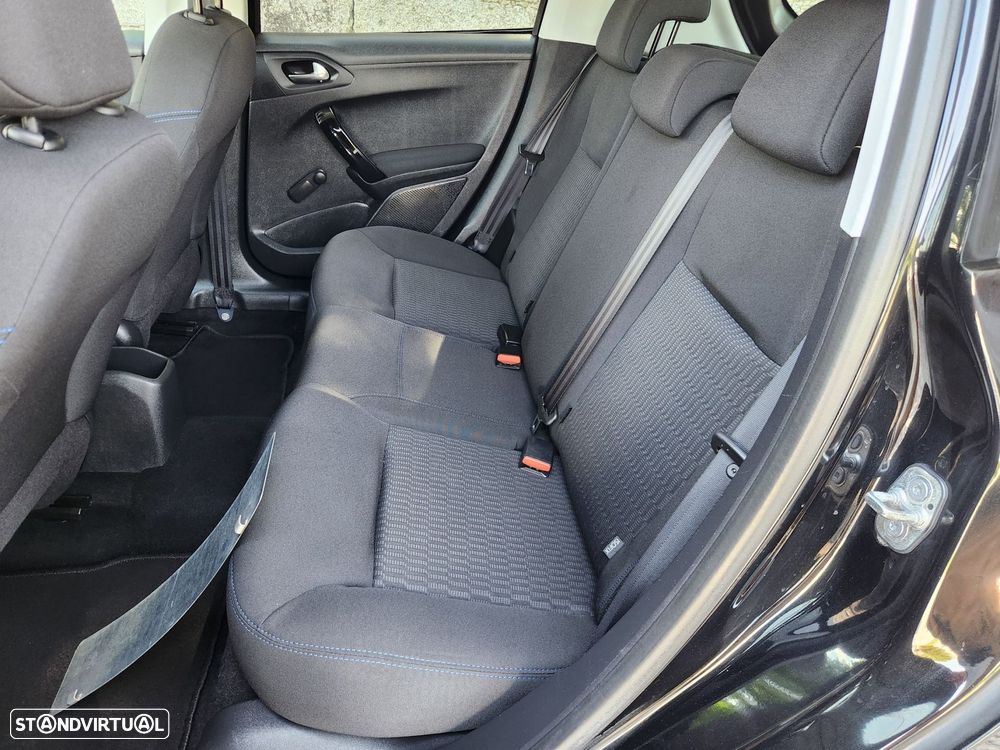 Peugeot 208 1.5 BlueHDi Signature - 34