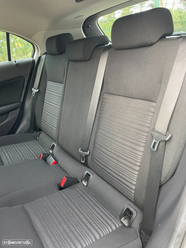 Mercedes-Benz A 200 - 6