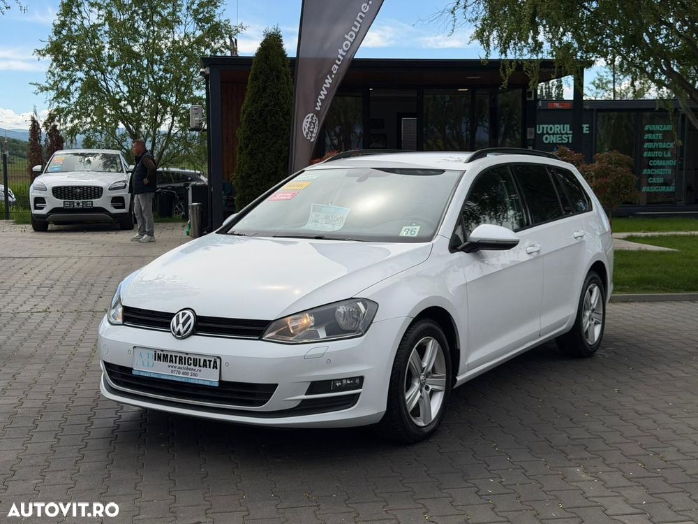 Volkswagen Golf - 2