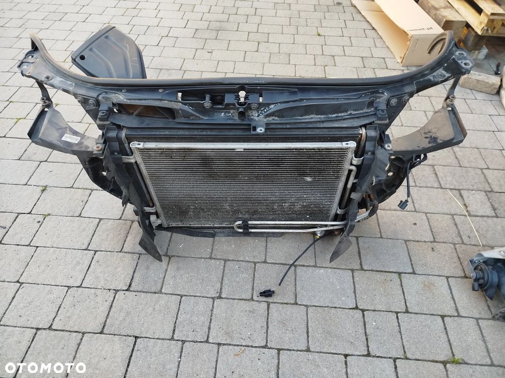 Audi A4 B7 2.0 ALT  pas przedni 8E0805594F