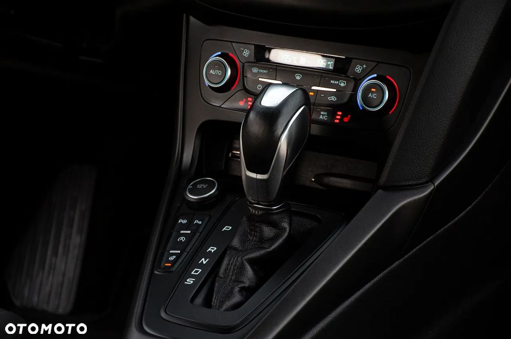 Ford Focus 1.5 EcoBoost ST-Line - 22